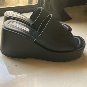Steve Madden platform wedges size 9